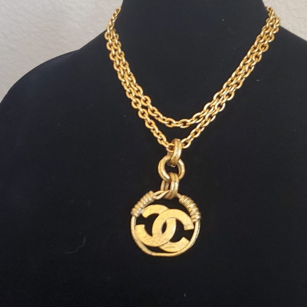 Authentic Runway Chanel Cc Necklace  Large Pendant  Stunning, Retail $2990